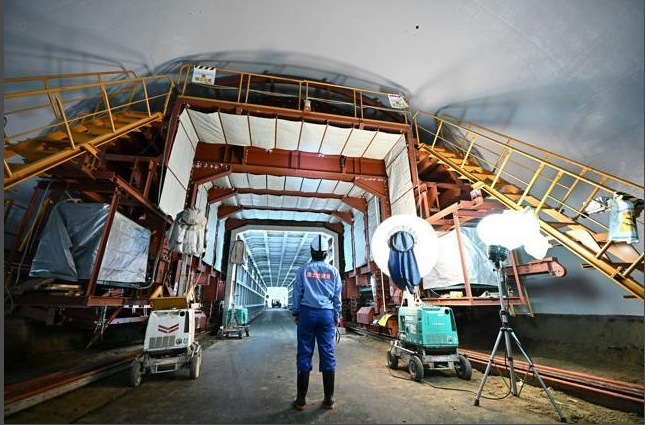 現場は輪島市の中屋トンネル