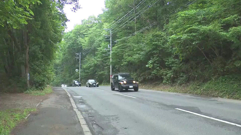 現場は札幌市南区真駒内の桜山の遊歩道