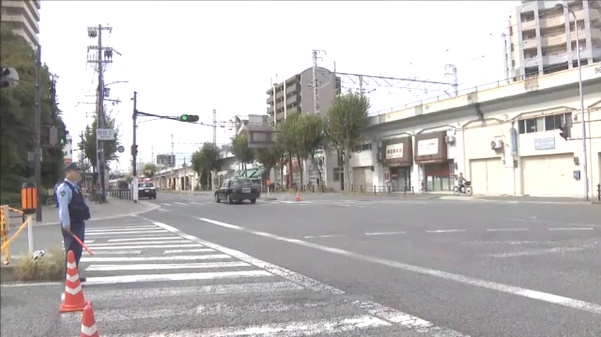 現場は福島区野田6丁目の市道交差点