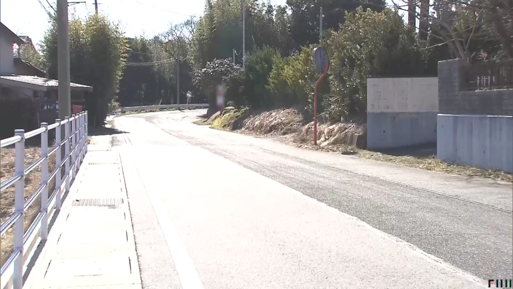 現場は行方市山田の県道183号