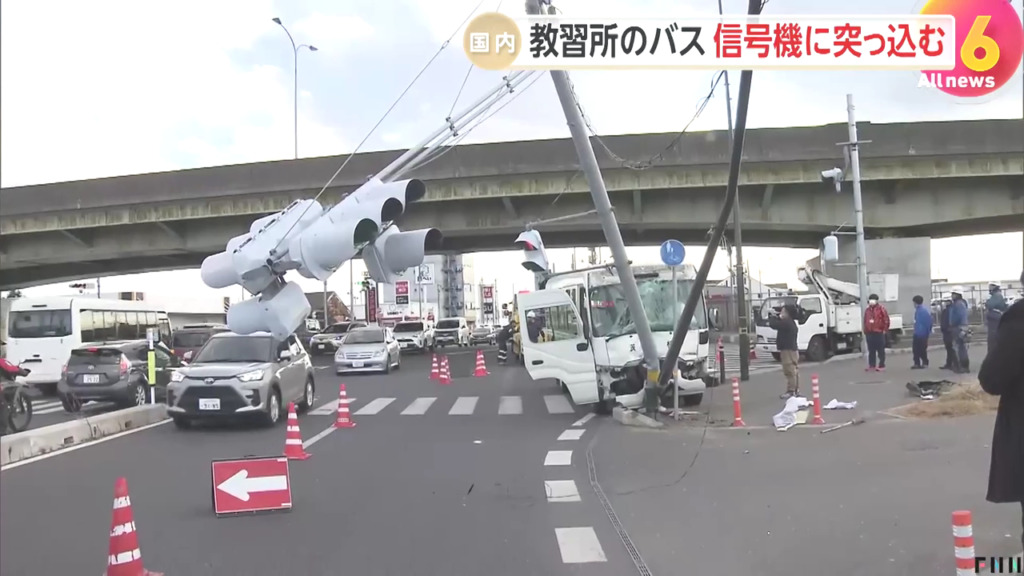 現場はさくら通りの「米沢町交差点」