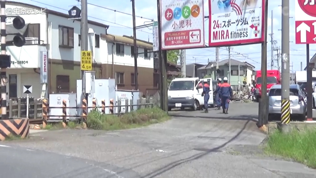 武豊町ヒジリ田の線路沿いで事故を起こす
