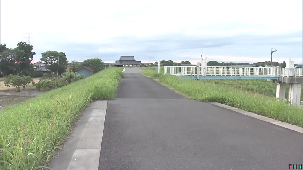 現場は茨城県八千代町本郷の排水路