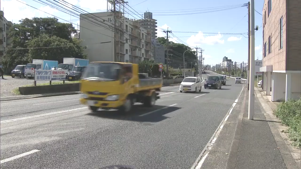 現場は北九州市小倉北区赤坂5丁目の国道3号